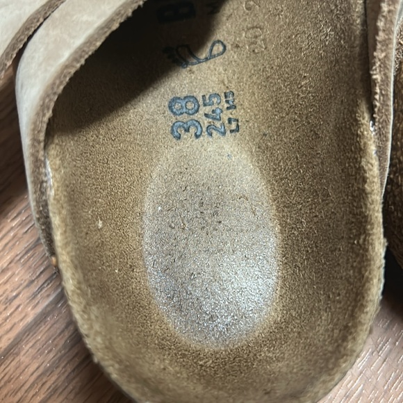 Birkenstock Beige Sandals with Gold Buckles - Picture 2 of 6